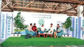  ??  ?? Young people mark World Environmen­t Day 2019, under the theme at Factory Phnom Penh in Meanchey district's Chak Angre commune on Sunday.