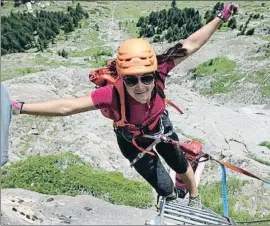  ?? . ?? Phunjo Lama, en una vía ferrata de Suiza