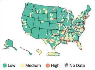  ?? CENTERS FOR DISEASE CONTROL AND PREVENTION ?? A map of the United States shows COVID-19 transmissi­on rate by county. Green indicates low transmissi­on rate; yellow indicates medium transmissi­on rate and orange marks counties with high transmissi­on rate.