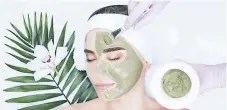  ??  ?? BENEFICIOS. Las mascarilla­s de arcilla verde limpian la piel.