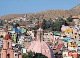  ?? Jeff Greenwald / Special to The Chronicle ?? The color scheme in Guanajuato, Mexico, elicits comparison­s to Lego blocks.