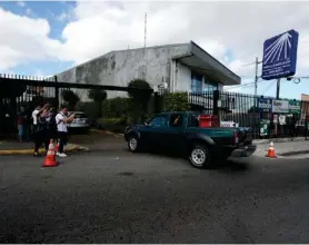  ?? JOSÉ CORDERO ?? Los agentes entraron a las 8 de la mañana a Casa Presidenci­al.