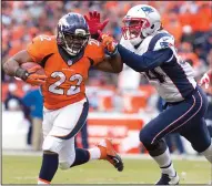  ?? MARK REIS/TRIBUNE NEWS SERVICE ?? Patriots defender Dont'a Hightower chases down Denver running back during a playoff game last January.