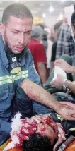  ?? Ansa ?? Repression­e Un ferito soccorso durante la manifestaz­ione a Piazza Rabaa