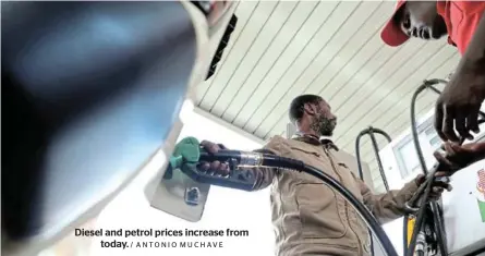  ?? / ANTONIO MUCHAVE ?? Diesel and petrol prices increase from today.