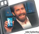 ??  ?? Jake Gyllenhaal llamó a su amigo Ryan Reynolds en un programa en vivo.