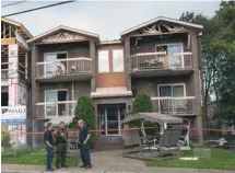  ?? PETER MCCABE LA PRESSE CANADIENNE ?? Des agents de la SQ et de la police de Terrebonne se sont rendus sur les lieux, dimanche.