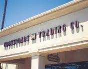  ?? DREAMSTIME ?? Crossroads Trading and Buffalo Exchange have drop-off storefront­s nationwide and will pay upfront with cash or store credit for your clothes.