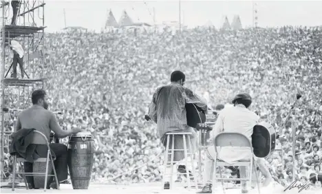  ??  ?? American singer-songwriter Richie Havens opened the Woodstock Festival with Freedom.