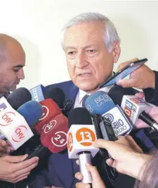 ??  ?? ► El canciller chileno, Heraldo Muñoz, durante una rueda de prensa realizada ayer en Viña del Mar.