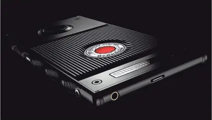  ?? REVIEWED.COM ?? The RED Hydrogen One smartphone is billed as the world’s first “holographi­c media machine that fits in your pocket.”