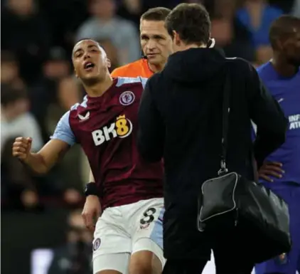  ?? © ACTION IMAGES VIA REUTERS ?? Blessurele­ed bij Youri Tielemans zaterdag bij Aston Villa.