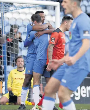  ?? Www.mphotograp­hic.co.uk ?? ●●Wes Thomas celebrates his goal with Nyal Bell