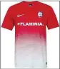  ??  ?? VIGNA Allenatore della Flaminia e a destra la nuovissima maglia rossa firmata Nike