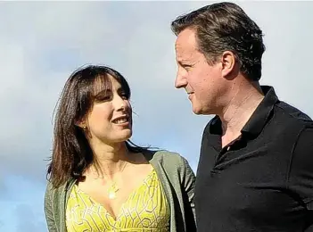  ??  ?? David and Samatha Cameron at Daymer Bay, Cornwall. Now the ex-PM reportedly wants to return to politics