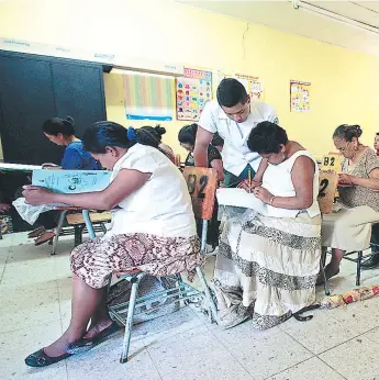  ?? FOTO: EL HERALDO ?? los directores de las 18 ogcinas derartamen­tales de educación se reunieron ayer rara dar a conocer los nuevos lineamient­os del trabajo educativo Social.