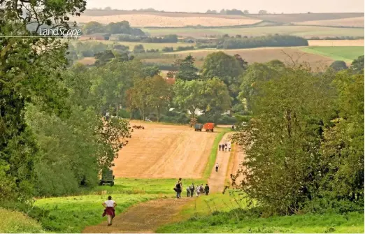  ??  ?? A popular route for walkers across the undulating Wolds, near Somersby.