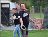  ?? AUSTIN HERTZOG - MEDIANEWS GROUP ?? Ken Kaas pitches a quoit while practicing the English version of the sport recently in North Coventry.