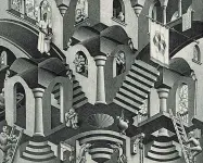  ??  ?? Restauri Il Bailo, restaurato di recente. Nella foto piccola, un’opera di Escher, in mostra a Santa Caterina