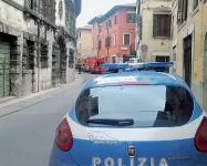  ?? ?? Intervento La polizia ha rintraccia­to e arrestato il giovane