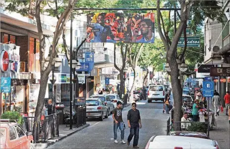  ?? ?? CALLES DE SALTO. Este departamen­to detenta el índice de desempleo más alto del país, en el orden del 14%, debido al diferencia­l cambiario.