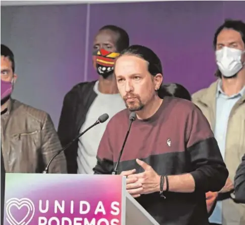  ?? POOL ?? El candidato y líder de Podemos, Pablo Iglesias, anuncia que deja la política tras los malos resultados