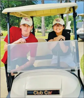  ?? Contribute­d Photo ?? Scholarshi­p recipients: Parkers Chapel’s Gavin Prothro (left) and El Dorado’s Daphny Chen (right) were recently selected as the 2022 Ryan Burns Scholarshi­p recipients.