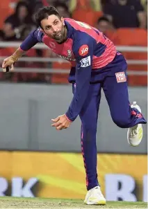  ?? SHIV KUMAR PUSHPAKAR ?? Hetmyer saved RR’s blushes with a typically aggressive knock after Maharaj shone with the ball.