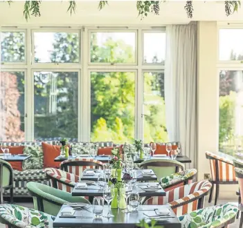  ?? ?? The fresh and airy Glasshouse Restaurant at Cromlix