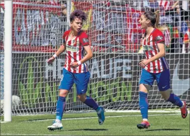  ??  ?? ALEGRÍA. Amanda Sampedro celebra un gol con el Atlético Femenino.