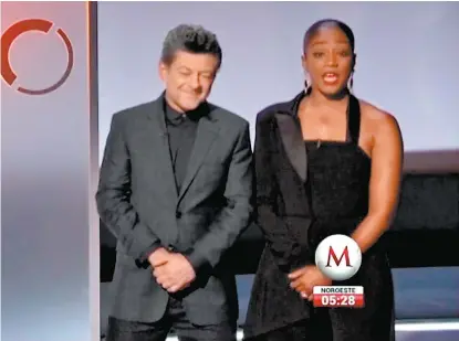  ??  ?? La conducción de Andy Serkis y Tiffany Haddish fue cálida y cercana al público.