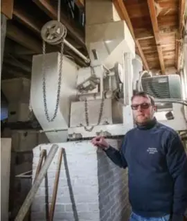  ?? FOTO KAREL HEMERIJCKX ?? Stan heeft de energiever­slindende mokermolen inmiddels afgekoppel­d.