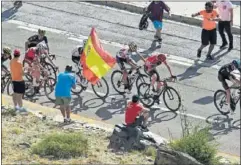  ??  ?? EN CABEZA. El Sky controló y Froome no tuvo ningún sobresalto.