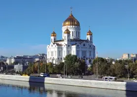  ??  ?? —The new Cathedral of Christ the Savior as consecrate­d in
2000 on the site of the original one that was demolished in 1931. Moscow’s landscape rises again…