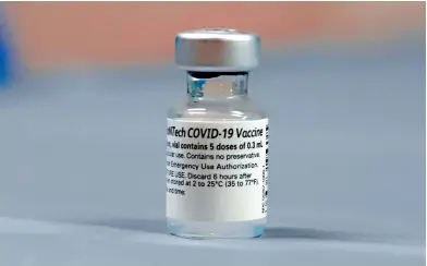  ?? Archivo ?? Muestra de la vacuna contra la covid-19 elaborada por la farmacéuti­ca Pfizer.
I La Estrella de Panamá