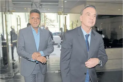  ??  ?? Acercamien­to. Miguel Angel Pichetto y Sergio Massa, dos de los referentes del PJ anti k.