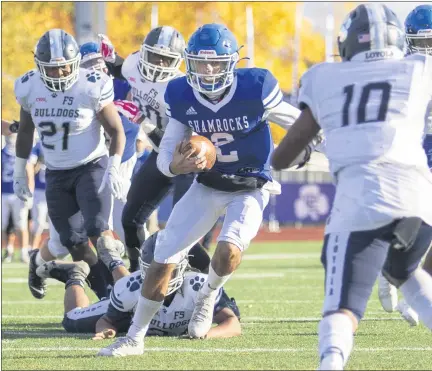  ?? TIMOTHY ARRICK — FOR MEDIANEWS GROUP ?? Detroit Catholic Central quarterbac­k Declan Byle had 143yards passing to lead the Shamrocks to a 45-14win over Detroit Loyola in the CHSL Prep Bowl on Saturday at Catholic Central.