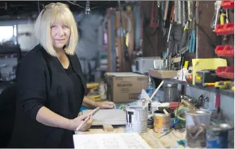  ?? DAX MELMER ?? Dorothy Kryworuchk­o-Languedoc, a furniture decorator/painter, closed her shop in Amherstbur­g at the end of June because she could not compete with online ordering out of the U.S. Any change to hike duty-free limits would only accelerate the problem,...