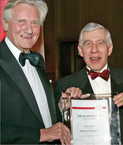  ??  ?? Honoured: Lord Heseltine presents Jack Straw with a fellowship award from the 48 Group