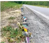  ?? FOTO: WOLFGANG WEITZDÖRFE­R ?? An der Radtrasse nach Wipperfürt­h liegen viele bunte Steine als Kette ausgelegt. Wer mag, kann seine eigenen Kreationen hinzufügen.