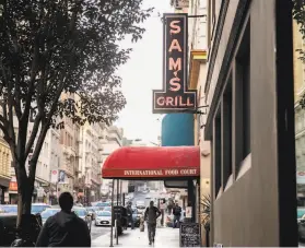  ?? Jessica Christian / The Chronicle ?? Sam’s Grill and Tavern in the Financial District, opened in 1867, is one of the oldest restaurant­s in the city and among the thousands struggling to survive.