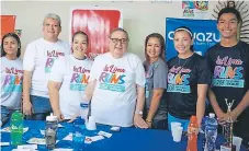  ??  ?? EVENTO. El padre José Gómez encabeza el grupo organizado­r del Lima Runs para recaudar fondos para obras sociales.