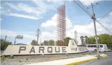  ??  ?? Será la próxima semana cuando se dé inicio al proceso de bacheo en el parque Saltillo-ramos, y conforme avancen las labores se i®an definicndo las necesidade­s más apremiante­s de atender.