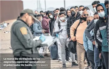  ?? /GETTY IMAGES ?? La nueva ley de traslado de los migrantes espera ser aprobada por el gobernador De Santis.