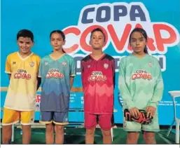  ?? ?? Las nuevas equipacion­es que se usarán en la Copa Covap.