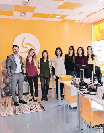  ??  ?? El equipo de Marlex en las oficinas que la empresa tiene en Vilafranca del Penedès