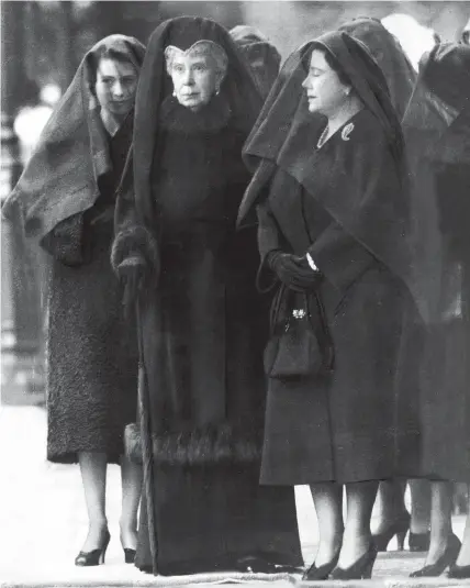  ?? ?? Three Queens: Elizabeth, Queen Mary and the Queen Mother mourn King George VI