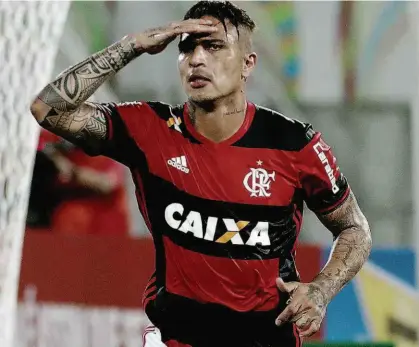  ?? Gilvan de Souza - 4.mar.17/Flamengo/Divulgação ?? O atacante peruano Paolo Guerrero foi suspenso provisoria­mente por 30 dias até ser julgado pela comissão antidoping da Fifa; se for considerad­o culpado, poderá pegar um gancho de quatro anos