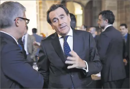  ?? RICARD CUGAT ?? Sixte Cambra, presidente del Port de Barcelona, investigad­o por la trama del 3%.