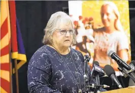  ?? RICK SCUTERI AP ?? Leslie Bowdoin, sister of Deana Bowdoin, speaks to the media after Clarence Dixon was executed for Deana Bowdoin’s 1978 murder.